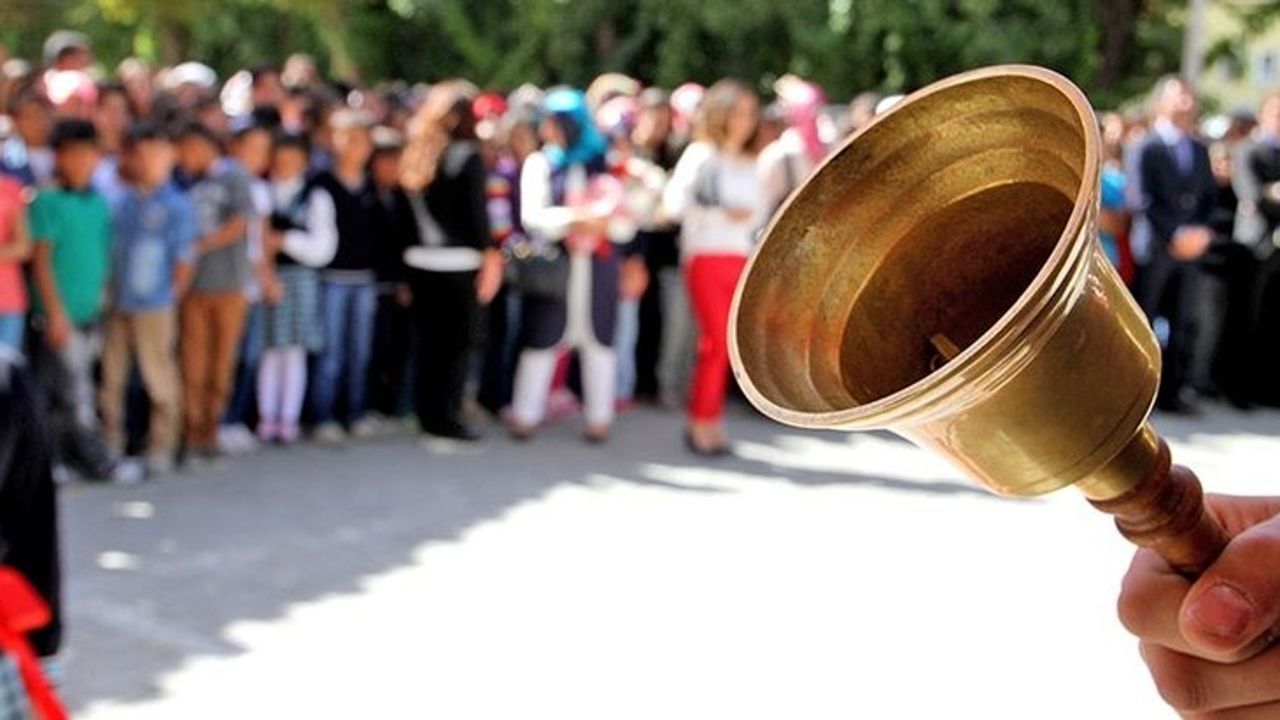 MEB’den Yeni Eğitim Dönemi İçin Kapsamlı Genelge: Cep Telefonu Yasağı, Zilsiz Okul ve Daha Fazlası