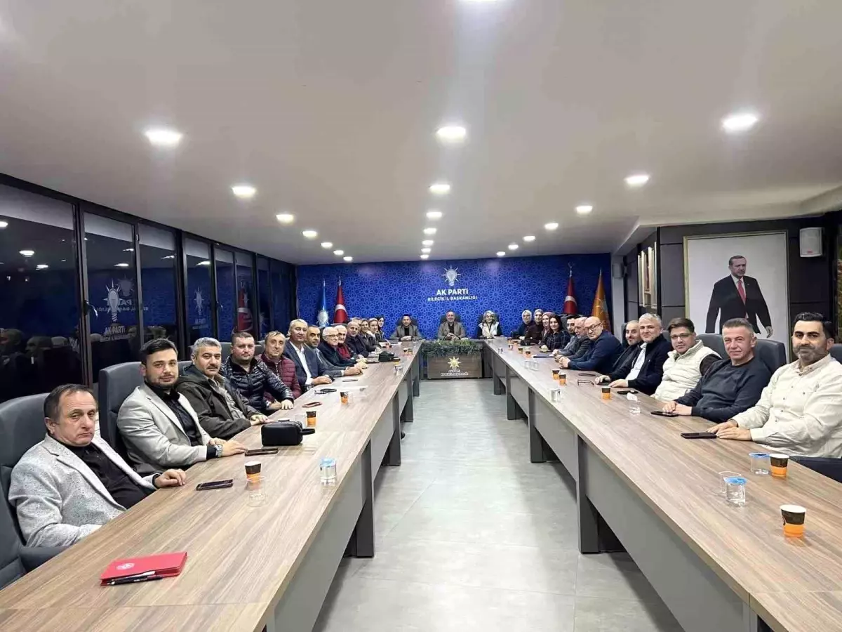 AK Parti Bilecik İl Yönetimi Toplandı: 23 Yıllık Hizmet Yolculuğu ve Gelecek Projeleri Değerlendirildi