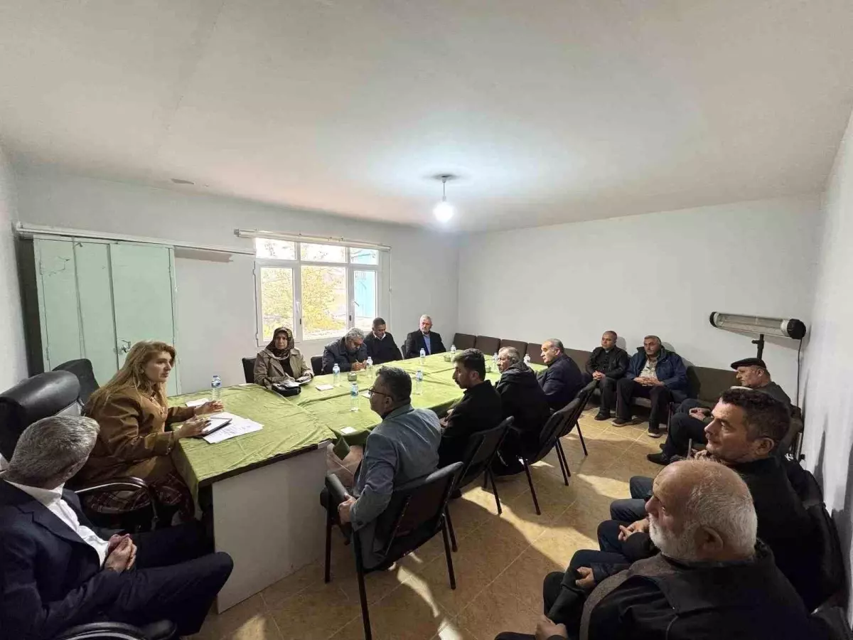 AK Parti Milletvekili Ölmeztoprak’tan Malatya Mesaisi: Muhtarlarla İstişare, Hastanede Moral ve Öğretmenlere Vefa