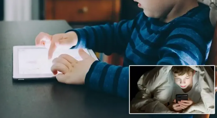 Malezya'dan Çocukları Korumak İçin Dev Adım: 16 Yaş Altına Sosyal Medya Yasağı Geliyor!