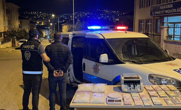 Karabük'te Narkotik Baskını: Yarım Kilo Zehir Ele Geçirildi