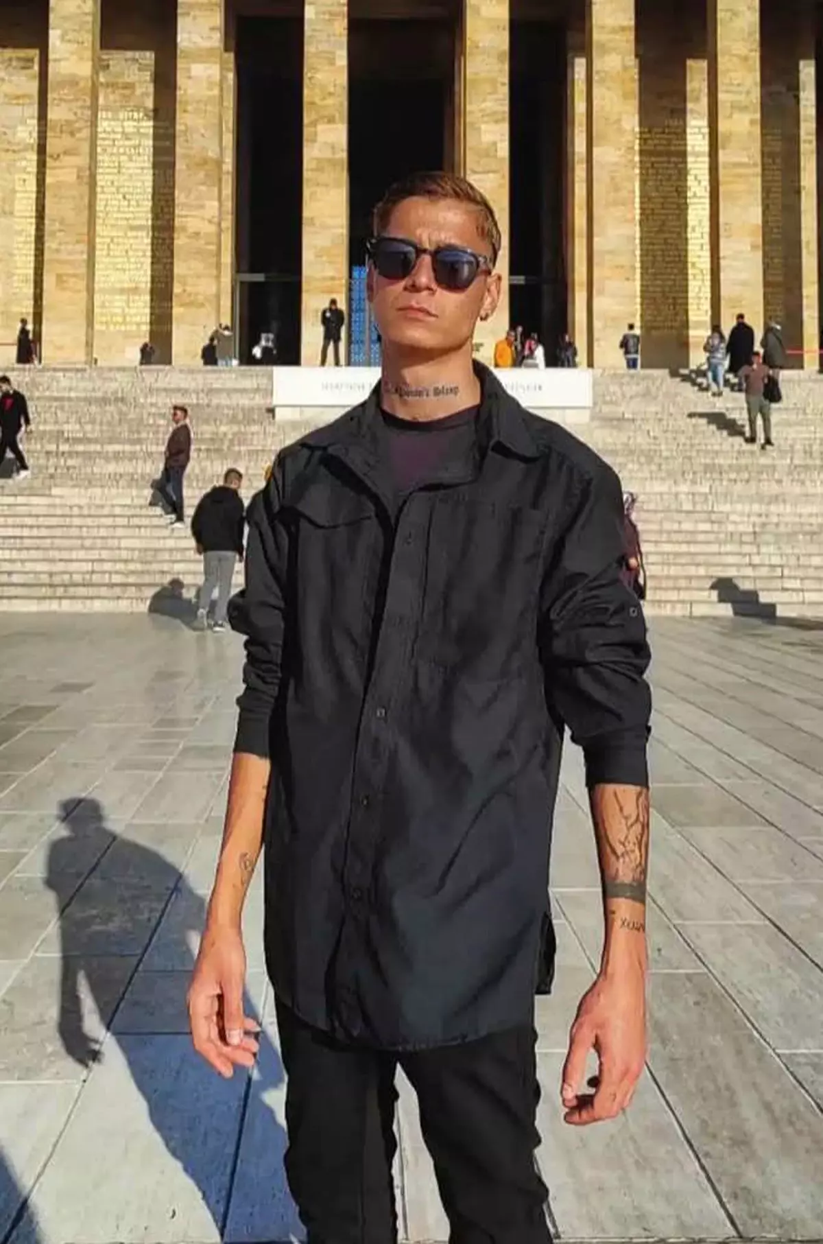 Antalya'da Dehşet: Baba, Oğlunu 37 Bıçak Darbesiyle Öldürdü!