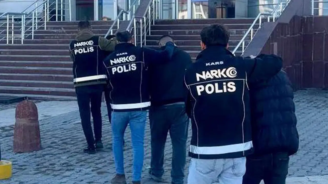 Uyuşturucu Operasyonu: 2 Kişi Tutuklandı