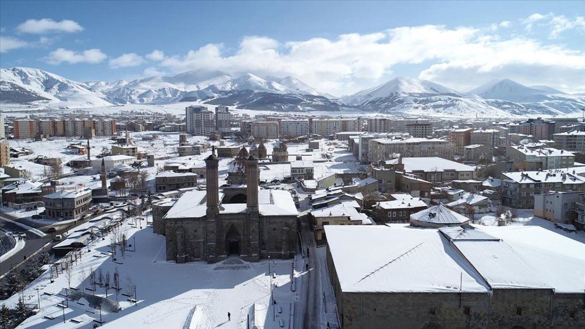 Doğu Anadolu’da Dondurucu Soğuk: Rekor Erzurum Karaçoban’da