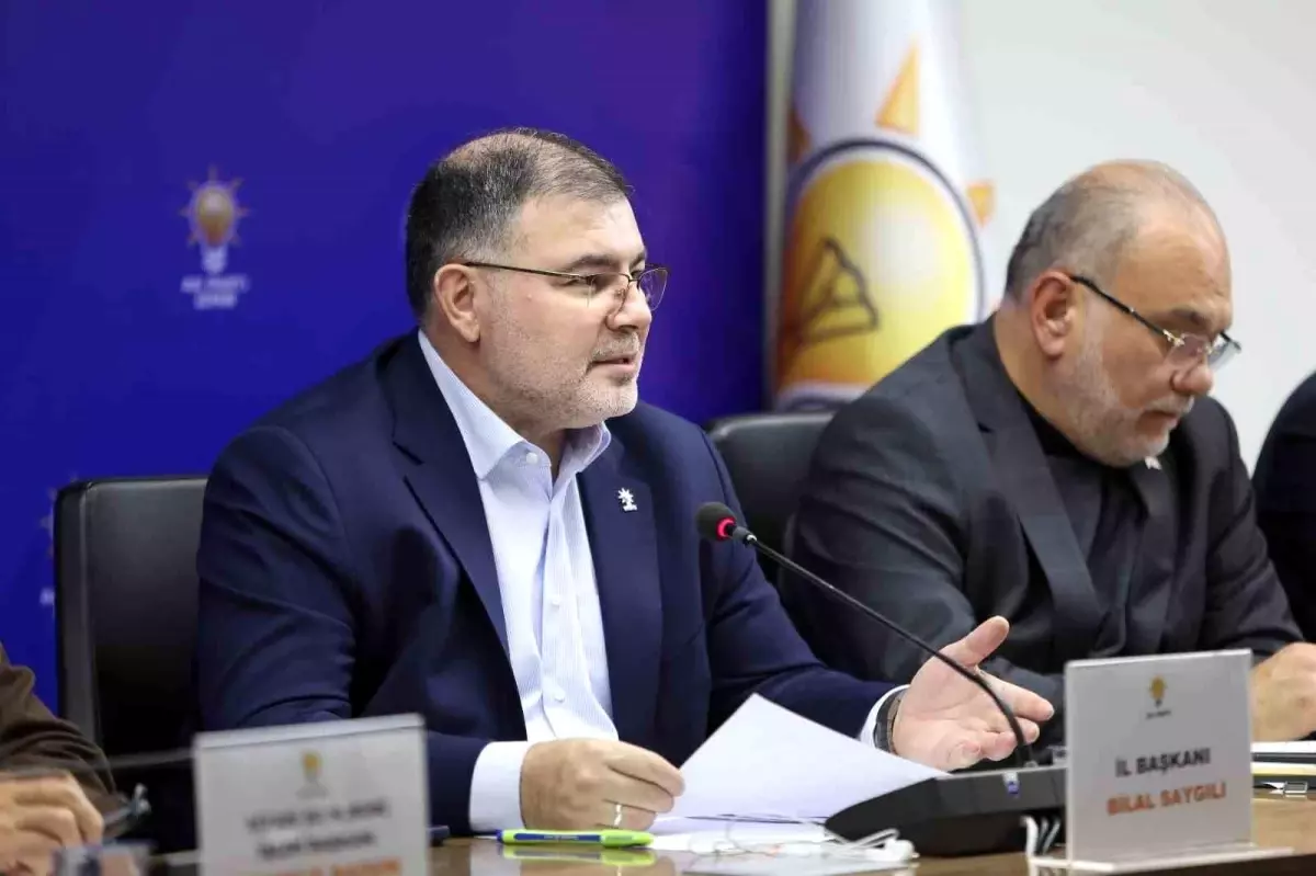 AK Parti İzmir’de Üye Sayısını Artırdı