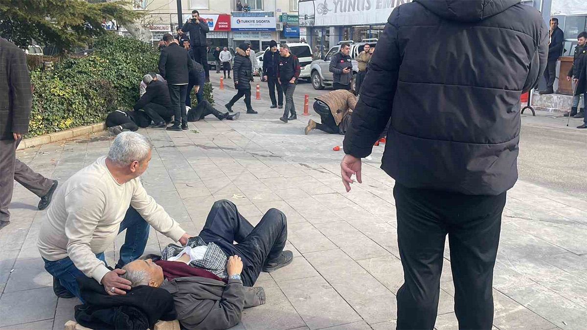 Karaman'da Sokak Ortasında Silahlı Saldırı: 1 Ölü, 3 Yaralı