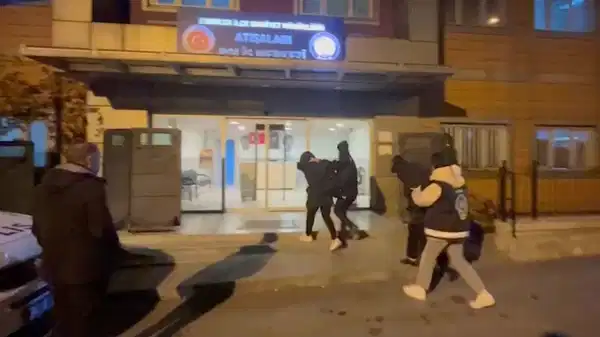 Otobüs durağında bırakılan bebekle ilgili yeni detaylar