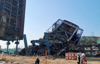 Güney Kore Ulsan'daki Termik Santralde Kaza: Enkaz...