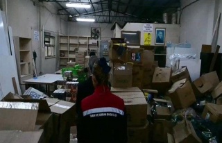 İzmir'de Tarihi Geçmiş 30 Ton Gıda Ele Geçirildi:...
