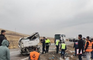 Kayseri'de Zincirleme Kaza: Kamyonet, Tır ve Otobüs...