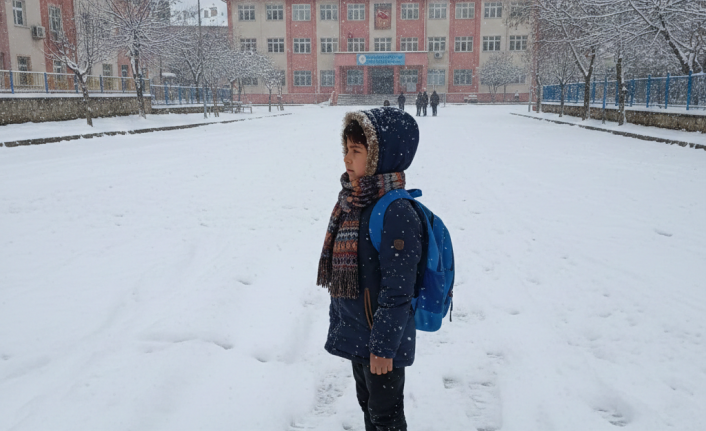 Karabük'te Kar Altında Saygı Duruşu